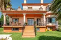 Haus 4 Schlafzimmer 428 m² Dos Hermanas, Spanien
