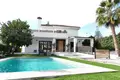 6 bedroom house 243 m² Dos Hermanas, Spain