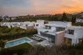 Villa de 5 habitaciones 626 m² Estepona, Španjolska