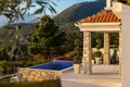 Villa mit 2 Schlafzimmern 185 m² Tivat, Montenegro