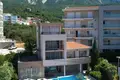 Casa 6 habitaciones 495 m² Becici, Montenegro