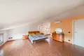 4 bedroom apartment 550 m² Castelnuovo, Italy
