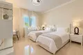 3 bedroom apartment 164 m² Estepona, Spain