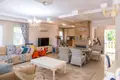 villa de 5 dormitorios 300 m² Incekum, Turquía