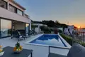 Вилла 4 спальни 300 м² Макарска, Хорватия
