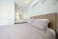 Sophisticated Duplex Apartment in a Prime Beachside Neighbourhood