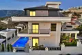 Villa de 4 dormitorios 300 m² Kargicak, Turquía