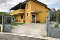 Вилла 4 комнаты 230 м² Giulianova, Италия