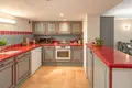 Villa de tres dormitorios 280 m² Francia, Francia
