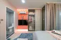 Complexe résidentiel Residential complex with a large swimming pool, a spa and a co-working area, Bangkok, Thailand
