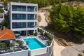Дом 9 спален 700 м² Омиш, Хорватия