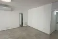 Quartier résidentiel À ne pas manquer ! grand 2 pièces entièrement rénové à louer, proche de toutes commodités, centr ...
