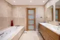 Mieszkanie 2 pokoi 157 m² Marbella, Hiszpania
