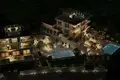 villa de 5 dormitorios 600 m² Rijeka Rezevici, Montenegro