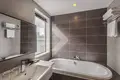 Condo 2 pokoi 120 m² w Sangkat Boeng Keng Kang Ti Muoy, Kambodża
