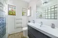 Haus 5 Schlafzimmer 304 m² Dos Hermanas, Spanien