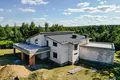 Casa 380 m² Ivianiecki sielski Saviet, Belarús