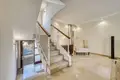 3 bedroom house 217 m² Dos Hermanas, Spain