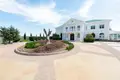 7 room house 1 000 m² in Cyprus, Cyprus