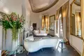 Villa de 6 chambres 500 m² en France, France