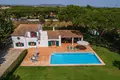 Villa de tres dormitorios 280 m² Loule, Portugal