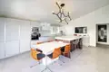 4 bedroom house 242 m² Dos Hermanas, Spain