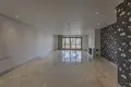 Mieszkanie 2 pokoi 140 m² Marbella, Hiszpania