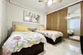 Mieszkanie 2 pokoi 110 m² Torrevieja, Hiszpania
