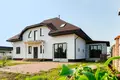 Cottage 4 bedrooms 239 m² Kalodziscanski sielski Saviet, Belarus