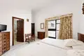 4 bedroom house 252 m² Dos Hermanas, Spain
