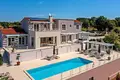 villa de 5 dormitorios 300 m² Pola, Croacia