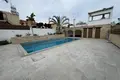 Bungalow 4 Schlafzimmer 260 m² in Agios Tychonas, Zypern