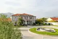 Коттедж Kuća 560 m² na Prodaju – Novo Selo, Danilovgrad