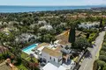 5 bedroom villa 461 m² Marbella, Spain