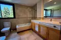 Mieszkanie 2 pokoi 129 m² Marbella, Hiszpania