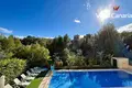 4-Schlafzimmer-Villa 180 m² lAlfas del Pi, Spanien