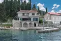 4 bedroom house 350 m² Lustica, Montenegro