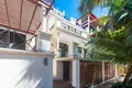 Condo 17 bedrooms 1 087 m² Roatan, Honduras