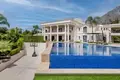 House 10 bedrooms 2 442 m² Marbella, Spain