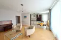 Commercial property 2 rooms 65 m² in Warsaw, Poland