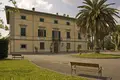 Villa 13 bedrooms 2 400 m² Pardossi, Italy