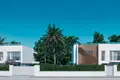 5-Schlafzimmer-Villa 240 m² Estepona, Spanien