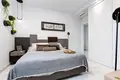 Mieszkanie 2 pokoi 81 m² Torrevieja, Hiszpania