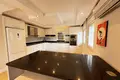 4 bedroom apartment 280 m² Incekum, Turkey