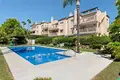 Mieszkanie 3 pokoi 117 m² San Pedro Alcantara, Hiszpania