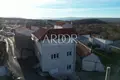 5 bedroom house 220 m² Jadranovo, Croatia