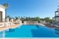 Villa 16 Schlafzimmer  Bel Air, Spanien