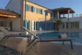 4 bedroom Villa 300 m² Grad Porec, Croatia