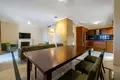 Mieszkanie 5 pokojów 285 m² Neo Chorio, Cypr