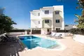 Mieszkanie 2 pokoi 85 m² Paralimni, Cypr